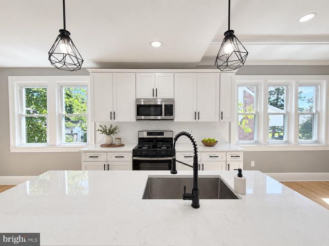 2801 ALLENDALE RD, Baltimore, MD 21216