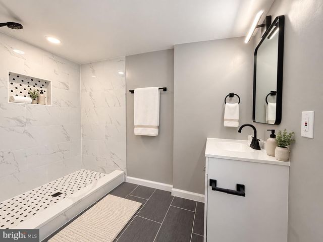 2801 ALLENDALE RD, Baltimore, MD 21216