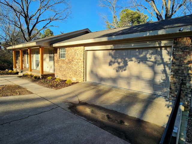 3320 North Hills Boulevard, North Little Rock, AR 72116