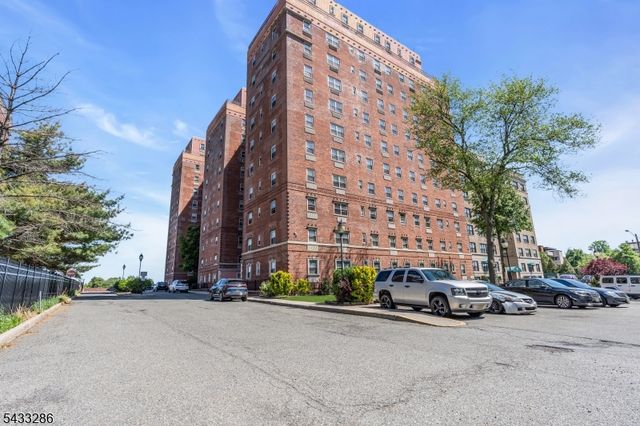 70 S Munn Ave 1002, East Orange City, NJ 07018