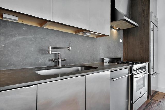 238 W 25, Houston, TX 77008