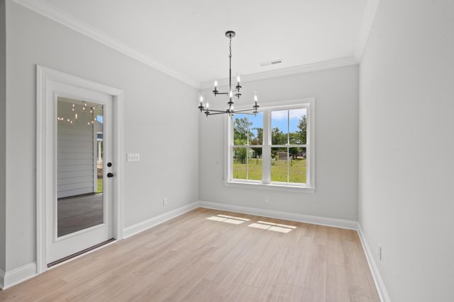 1505 Crooked Hook Rd., North Myrtle Beach, SC 29582
