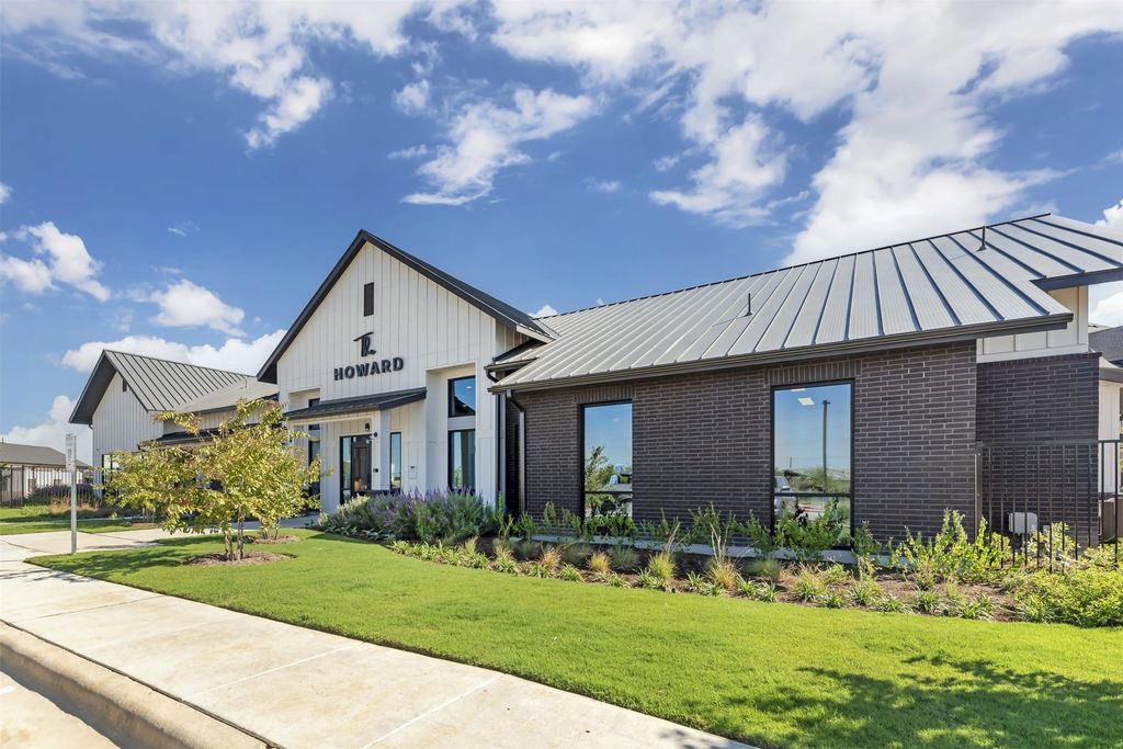 2908 East Howard Lane 08204, Manor, TX 78653