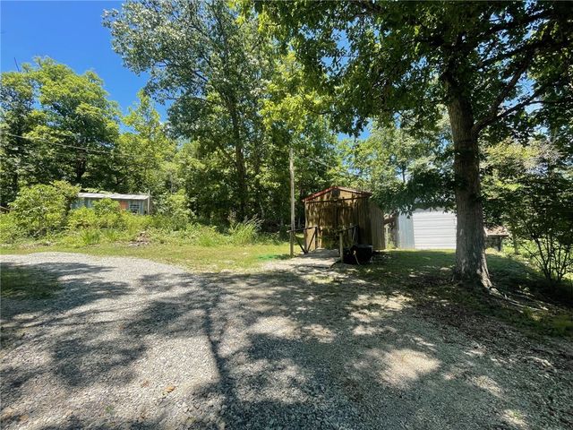 452 Marion County 3048, Yellville, AR 72687