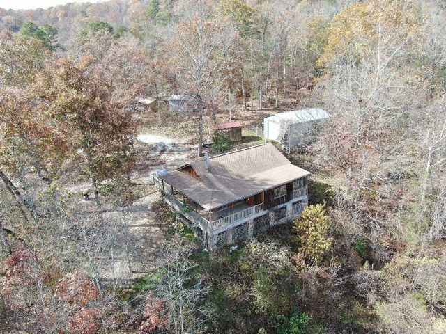 452 Marion County 3048, Yellville, AR 72687