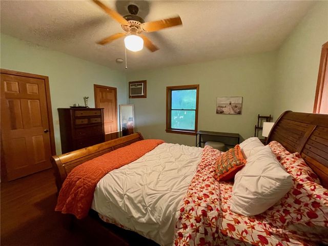 452 Marion County 3048, Yellville, AR 72687