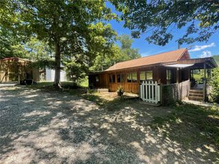 452 Marion County 3048, Yellville, AR 72687