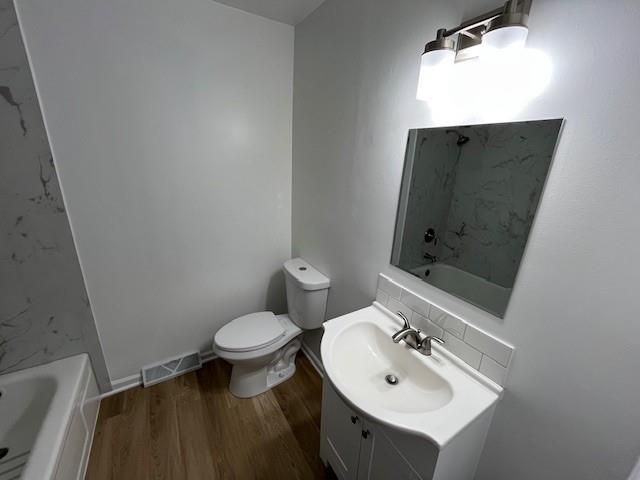 1111 SW Mission Place, Lee's Summit, MO 64081