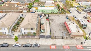 1550 W Florence Avenue, Los Angeles, CA 90047