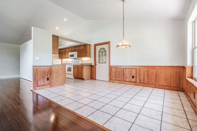 6536 NORTHLAKE DRIVE, Zephyrhills, FL 33542