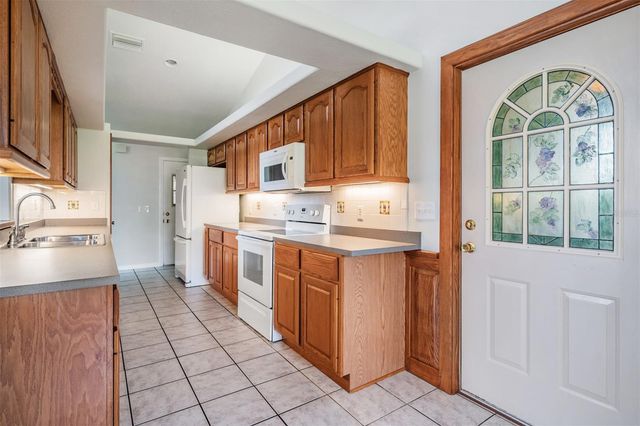 6536 NORTHLAKE DRIVE, Zephyrhills, FL 33542