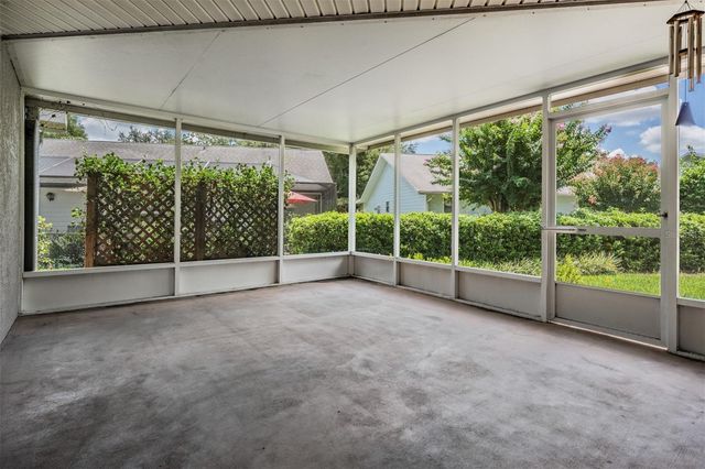 6536 NORTHLAKE DRIVE, Zephyrhills, FL 33542