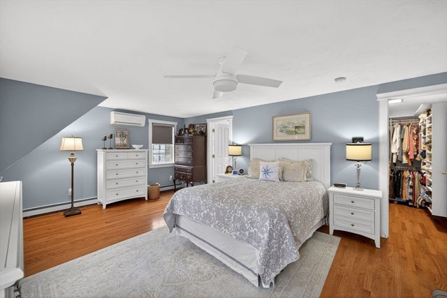1 Peaked Cliff, Bourne, MA 02562
