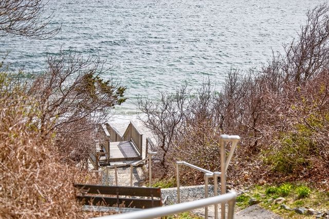1 Peaked Cliff, Bourne, MA 02562