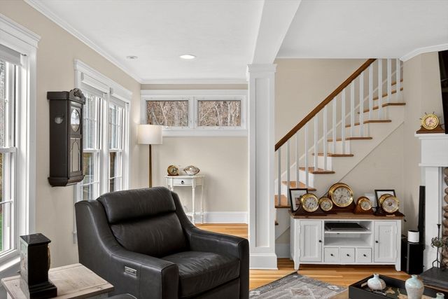 1 Peaked Cliff, Bourne, MA 02562