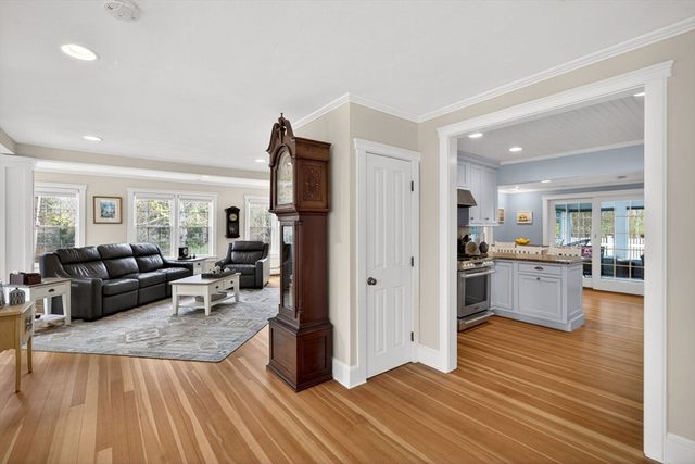 1 Peaked Cliff, Bourne, MA 02562