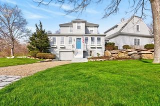 1 Peaked Cliff, Bourne, MA 02562