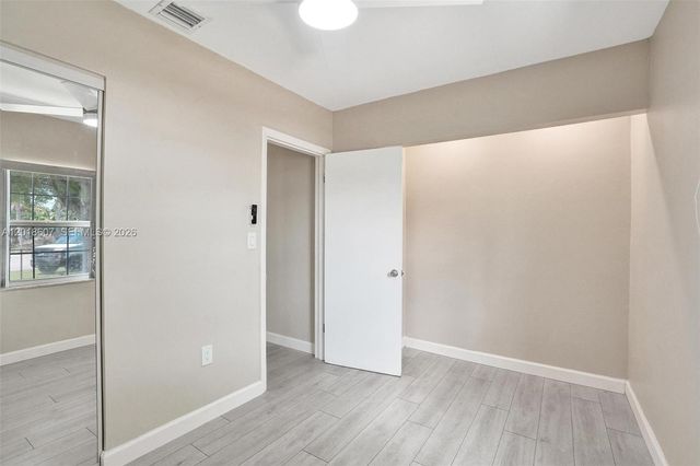 3401 NW 7th St, Lauderhill, FL 33311