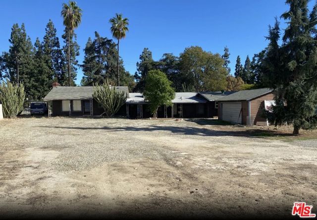2445 N Towne Avenue, Pomona, CA 91767