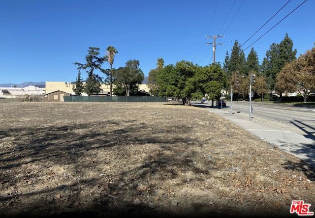 2445 N Towne Avenue, Pomona, CA 91767