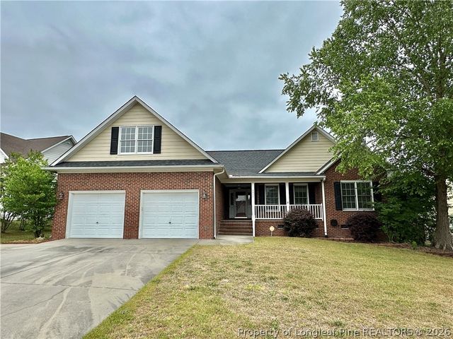 2827 Beringer Drive, Hope Mills, NC 28306