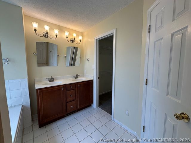 2827 Beringer Drive, Hope Mills, NC 28306