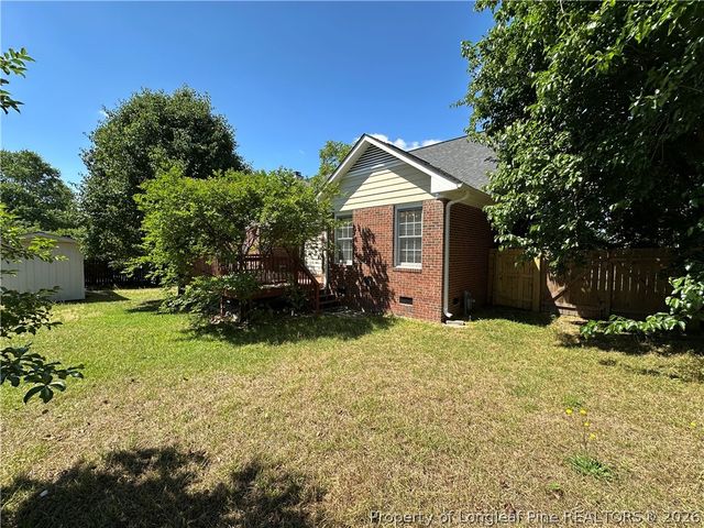 2827 Beringer Drive, Hope Mills, NC 28306