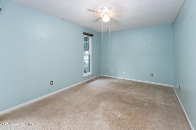 10247 PINE BREEZE Road W, Jacksonville, FL 32257