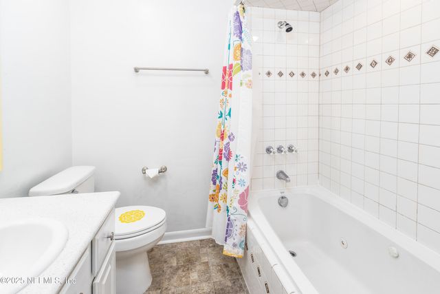 10247 PINE BREEZE Road W, Jacksonville, FL 32257