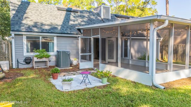10247 PINE BREEZE Road W, Jacksonville, FL 32257