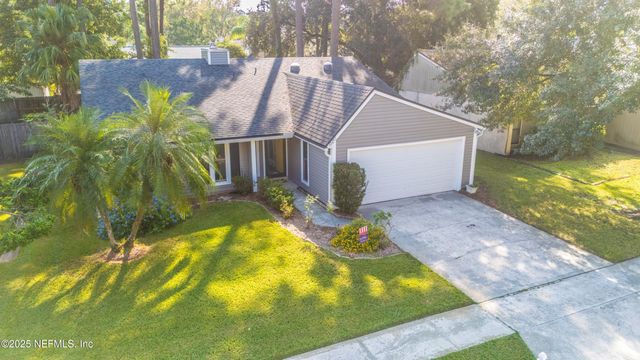 10247 PINE BREEZE Road W, Jacksonville, FL 32257