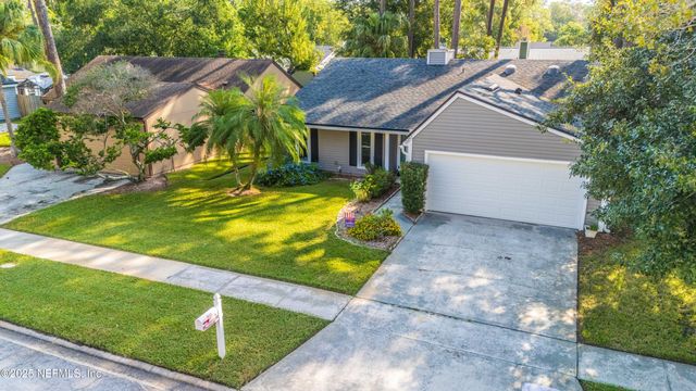 10247 PINE BREEZE Road W, Jacksonville, FL 32257