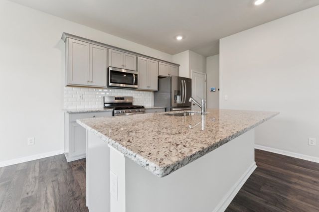 105 MEADOW RIDGE WAY, Staunton, VA 24401