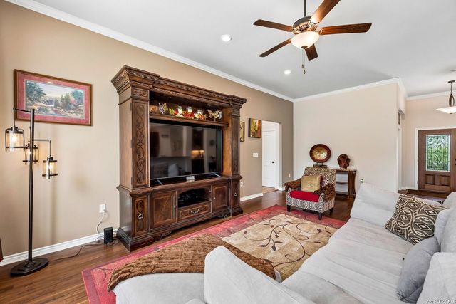 1544 COUNTY ROAD 2801 E, Mico, TX 78056