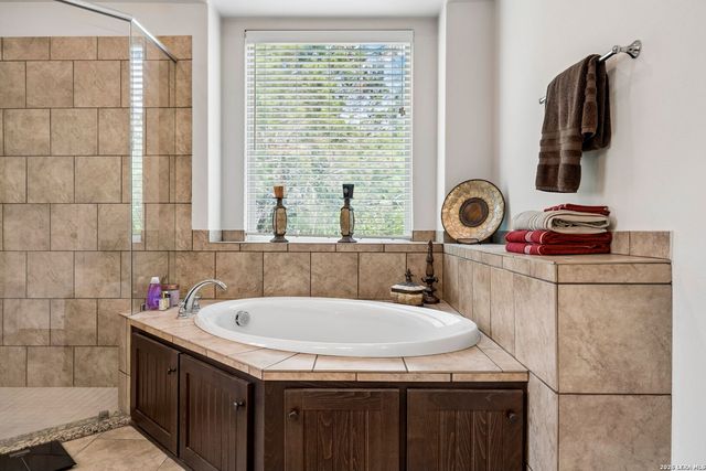 1544 COUNTY ROAD 2801 E, Mico, TX 78056