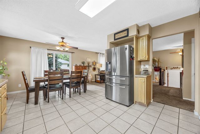 790 Leslie Court, Robins, IA 52328