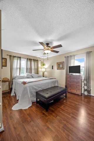 790 Leslie Court, Robins, IA 52328