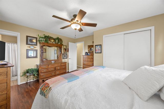 790 Leslie Court, Robins, IA 52328
