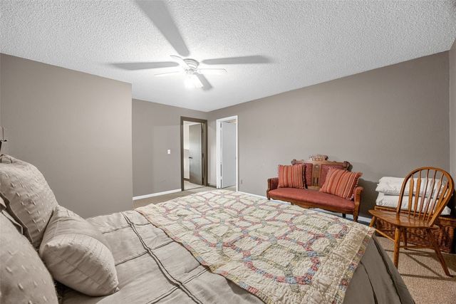 790 Leslie Court, Robins, IA 52328