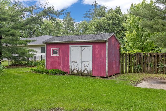 790 Leslie Court, Robins, IA 52328