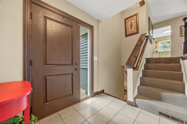 790 Leslie Court, Robins, IA 52328