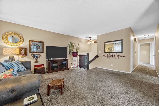 790 Leslie Court, Robins, IA 52328