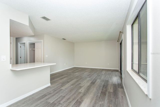 513 FAIRWAYS CIRCLE B, Ocala, FL 34472