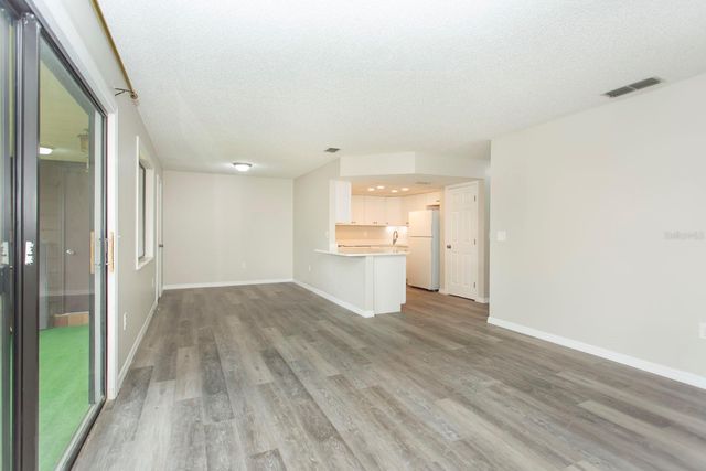 513 FAIRWAYS CIRCLE B, Ocala, FL 34472