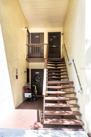 513 FAIRWAYS CIRCLE B, Ocala, FL 34472