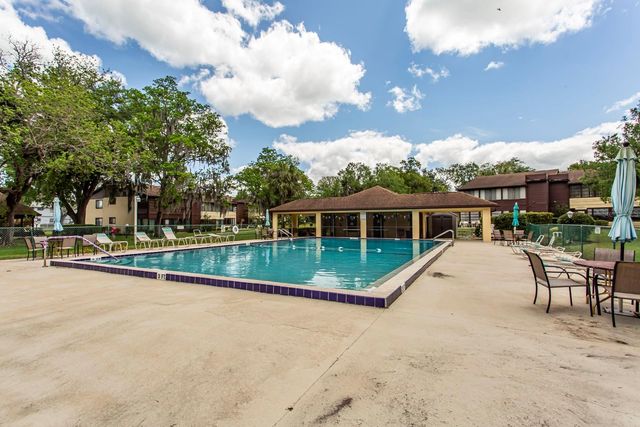 513 FAIRWAYS CIRCLE B, Ocala, FL 34472