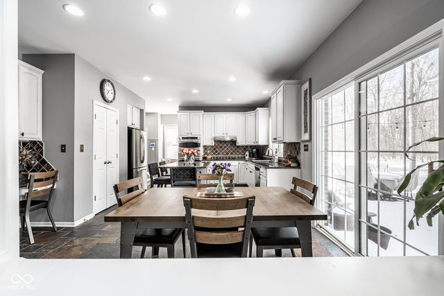 12498 Shadow Cove Way, Carmel, IN 46033