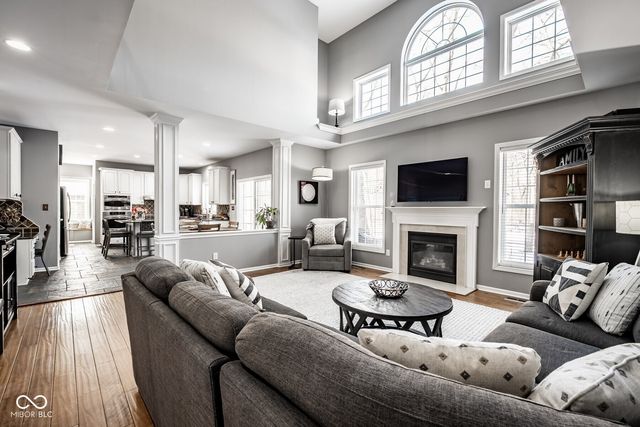 12498 Shadow Cove Way, Carmel, IN 46033