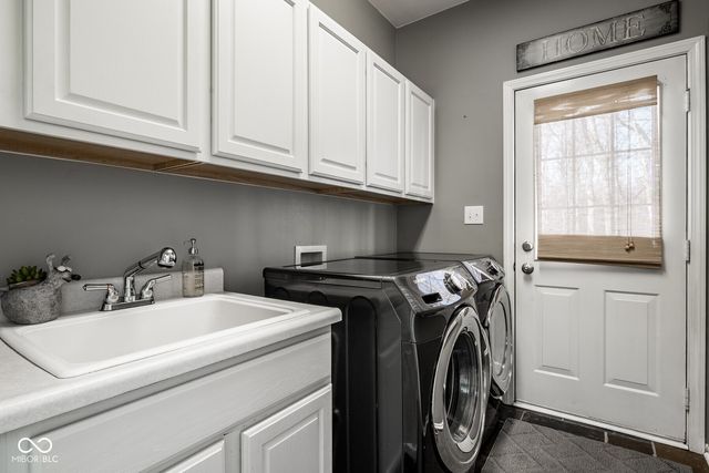 12498 Shadow Cove Way, Carmel, IN 46033