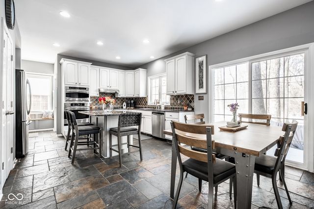 12498 Shadow Cove Way, Carmel, IN 46033